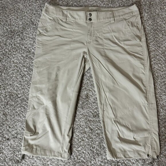 Columbia Capri Pants Womens 12 Beige Omni-Shield Hiking Stretch Trail AL8672 - Picture 1 of 12